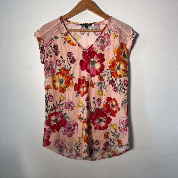 Express Tops - Express Womens XS Pink Floral V-Neck Cap Sleeve Lace Shoulder Blouse Top
